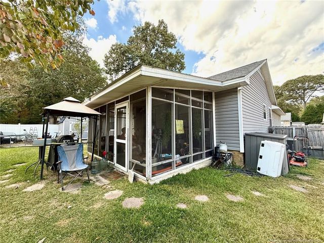 7117 Calamar Drive, Fayetteville, NC 28314