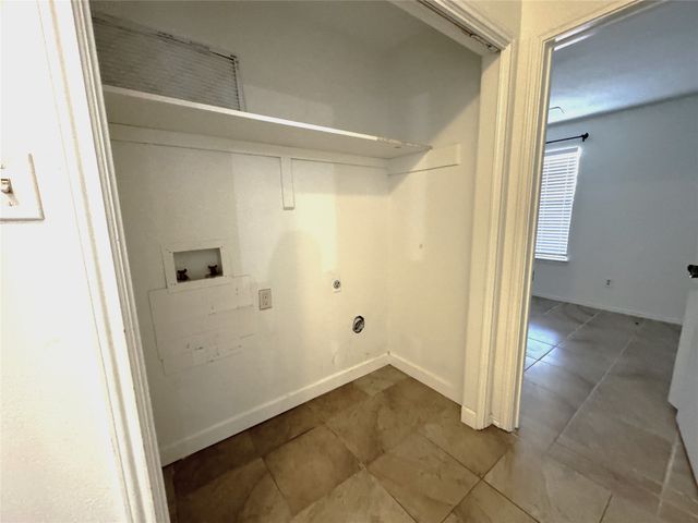 2320 Chestnut Way, Bedford, TX 76022