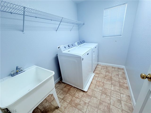 5604 Rocky Ravine Avenue, Las Vegas, NV 89131