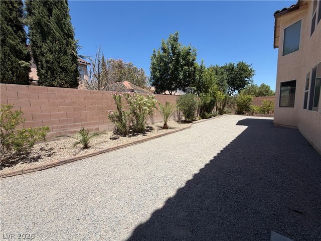 5604 Rocky Ravine Avenue, Las Vegas, NV 89131