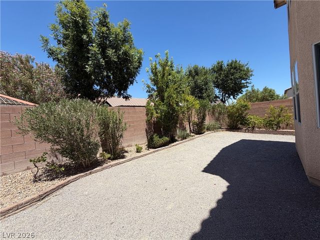 5604 Rocky Ravine Avenue, Las Vegas, NV 89131