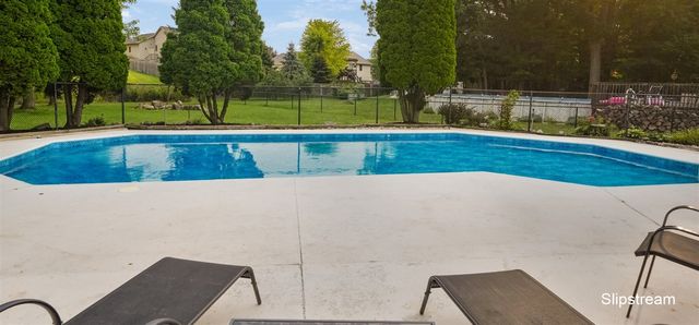 101 Chicory Street, Comstock Park, MI 49321