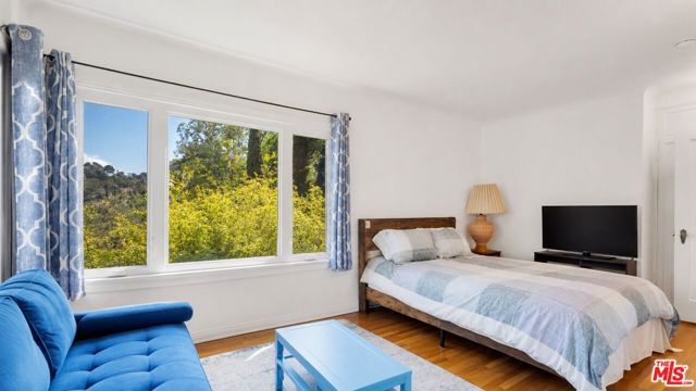 2338 Lake View Avenue, Los Angeles, CA 90039