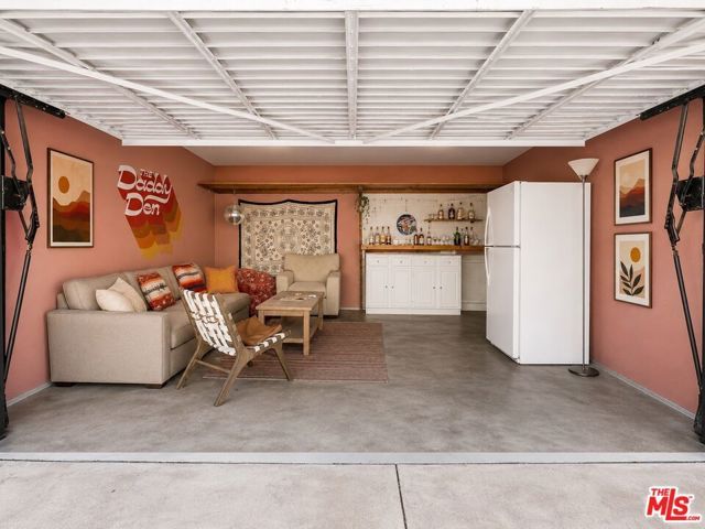 2338 Lake View Avenue, Los Angeles, CA 90039