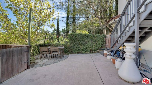 2338 Lake View Avenue, Los Angeles, CA 90039