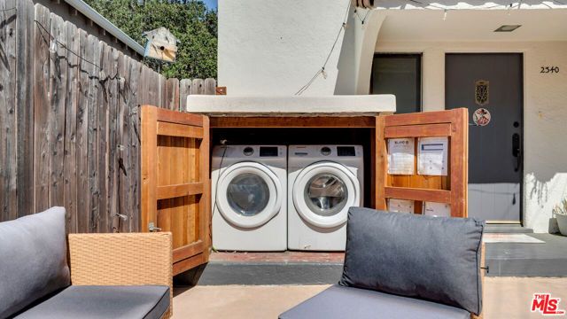 2338 Lake View Avenue, Los Angeles, CA 90039