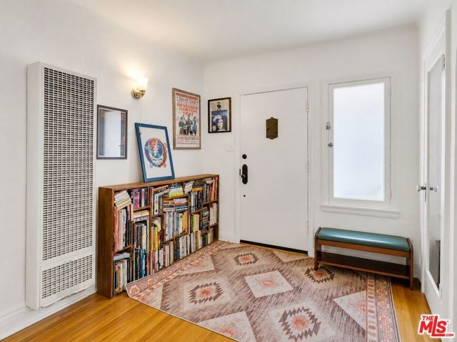2338 Lake View Avenue, Los Angeles, CA 90039