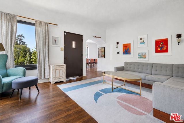 2338 Lake View Avenue, Los Angeles, CA 90039