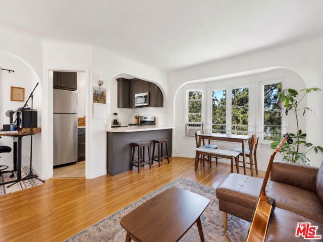 2338 Lake View Avenue, Los Angeles, CA 90039