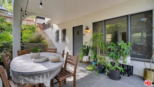 2338 Lake View Avenue, Los Angeles, CA 90039