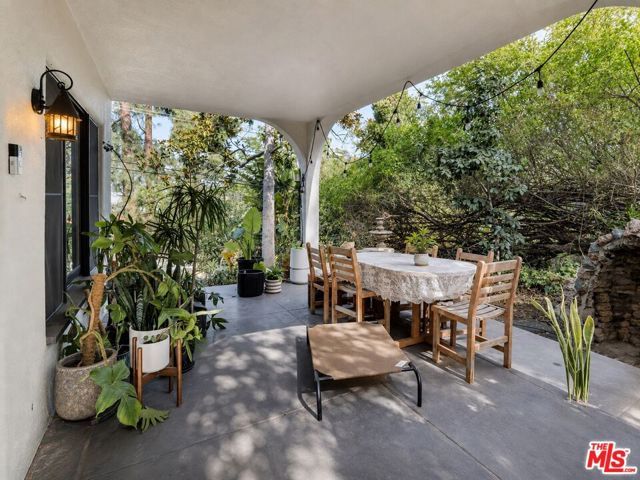 2338 Lake View Avenue, Los Angeles, CA 90039