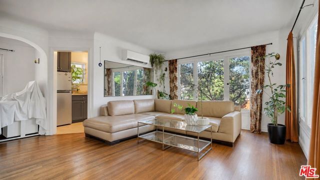 2338 Lake View Avenue, Los Angeles, CA 90039
