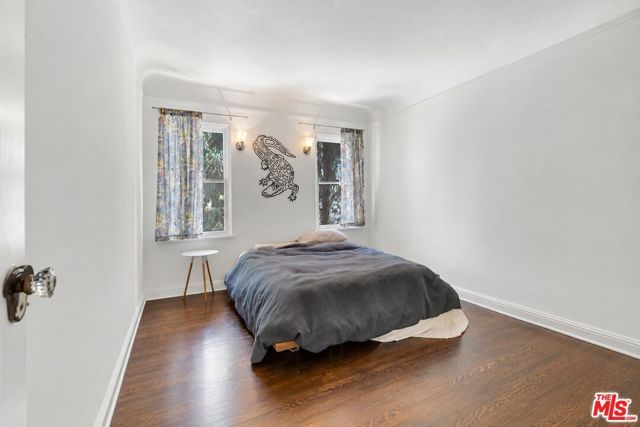 2338 Lake View Avenue, Los Angeles, CA 90039