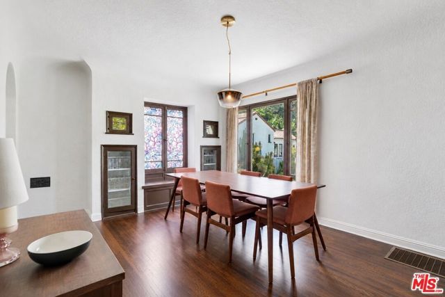 2338 Lake View Avenue, Los Angeles, CA 90039