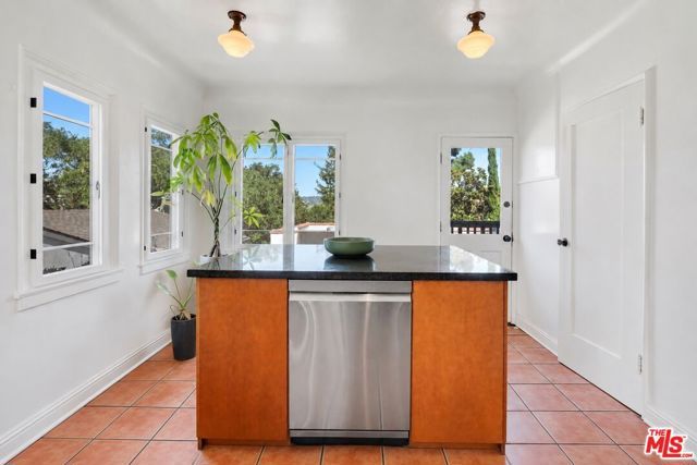 2338 Lake View Avenue, Los Angeles, CA 90039