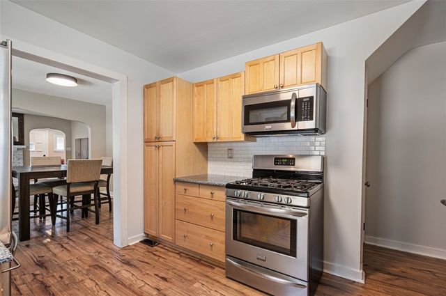 8577 Peebles Rd, Mccandless, PA 15237