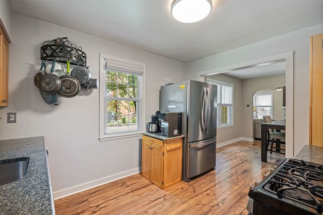 8577 Peebles Rd, Mccandless, PA 15237
