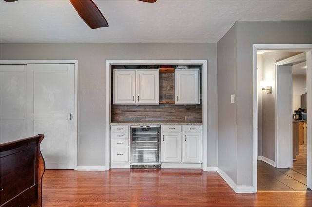 8577 Peebles Rd, Mccandless, PA 15237
