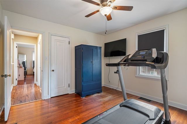 8577 Peebles Rd, Mccandless, PA 15237