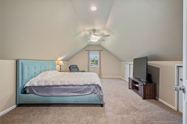 8577 Peebles Rd, Mccandless, PA 15237