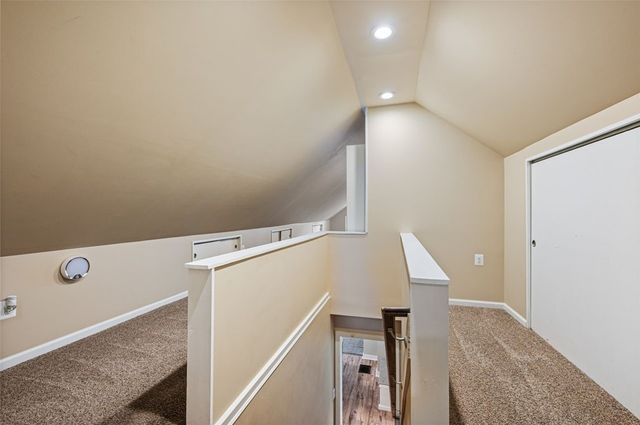 8577 Peebles Rd, Mccandless, PA 15237
