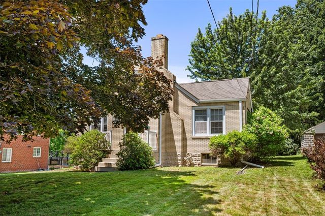 8577 Peebles Rd, Mccandless, PA 15237