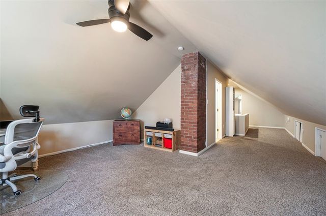 8577 Peebles Rd, Mccandless, PA 15237