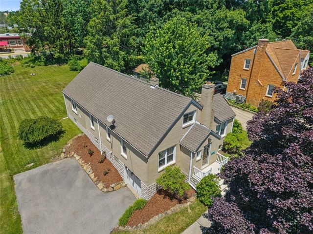 8577 Peebles Rd, Mccandless, PA 15237