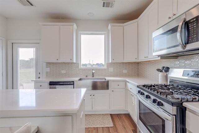 497 Arrowhead Drive, Palacios, TX 77465