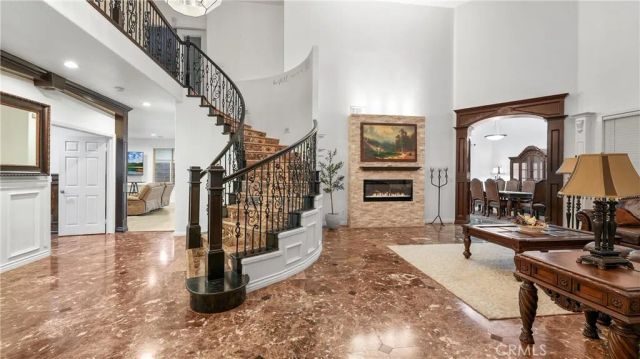 922 Armata Dr, Corona, CA 92881