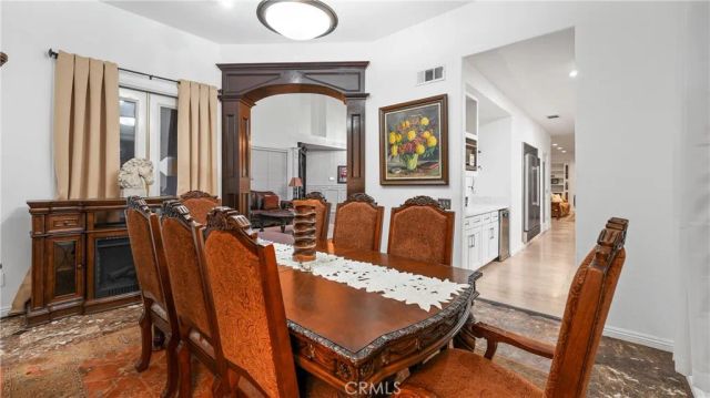 922 Armata Dr, Corona, CA 92881