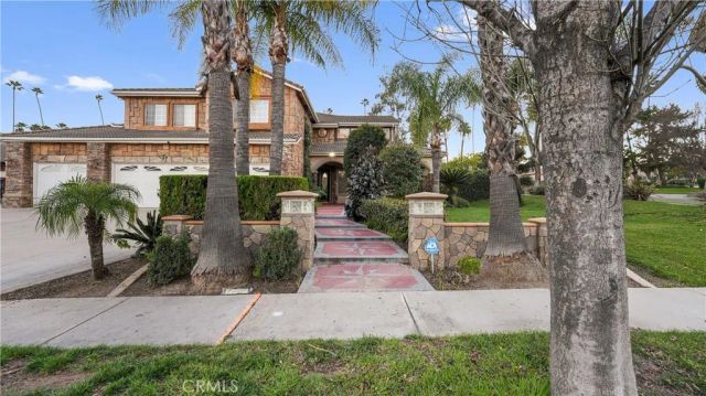 922 Armata Dr, Corona, CA 92881