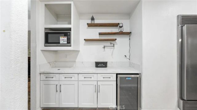 922 Armata Dr, Corona, CA 92881