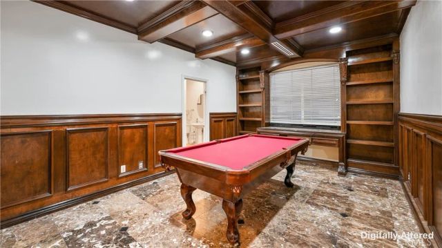 922 Armata Dr, Corona, CA 92881