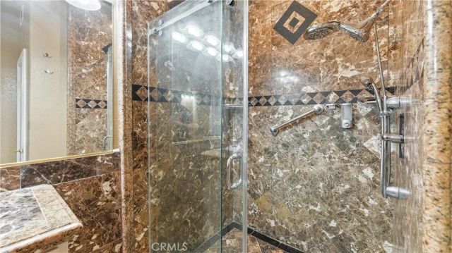 922 Armata Dr, Corona, CA 92881