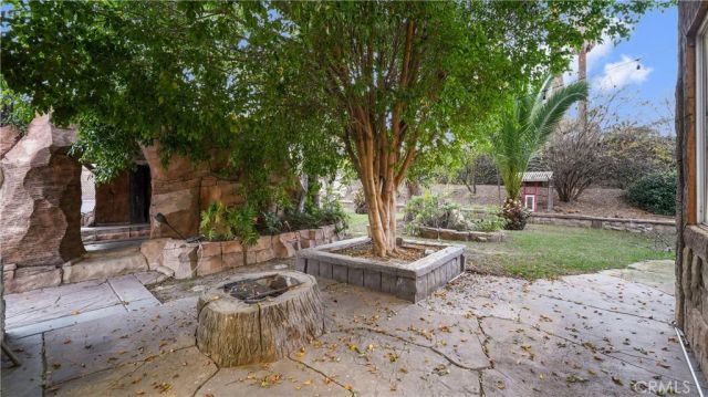 922 Armata Dr, Corona, CA 92881