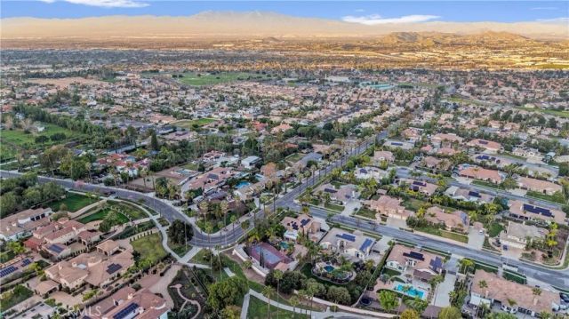 922 Armata Dr, Corona, CA 92881