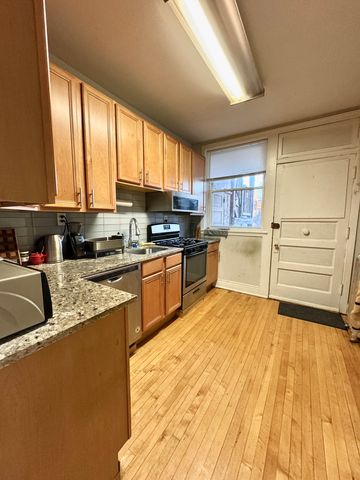 1955 W Sunnyside Avenue 2, Chicago, IL 60640