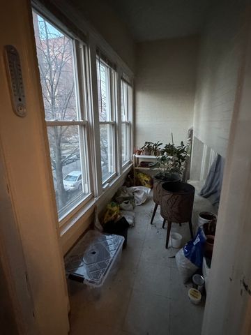 1955 W Sunnyside Avenue 2, Chicago, IL 60640