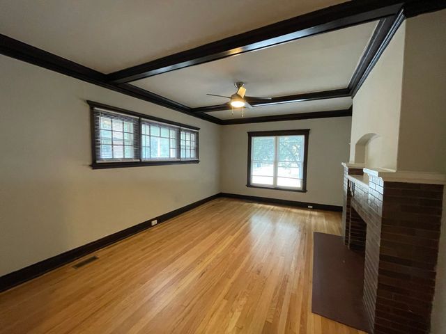 1955 W Sunnyside Avenue 2, Chicago, IL 60640