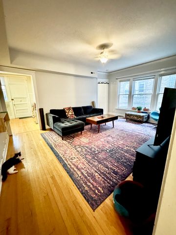 1955 W Sunnyside Avenue 2, Chicago, IL 60640