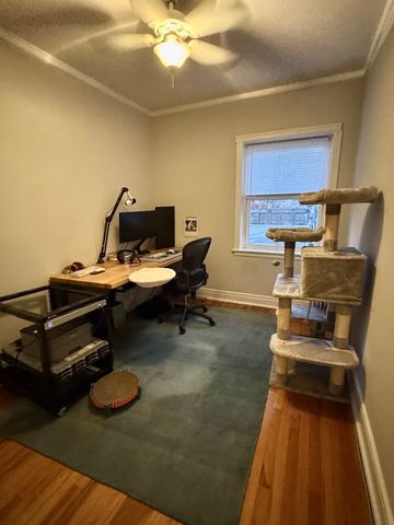 1955 W Sunnyside Avenue 2, Chicago, IL 60640