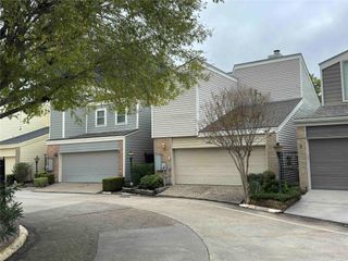 1829 Bering Drive 2, Houston, TX 77057