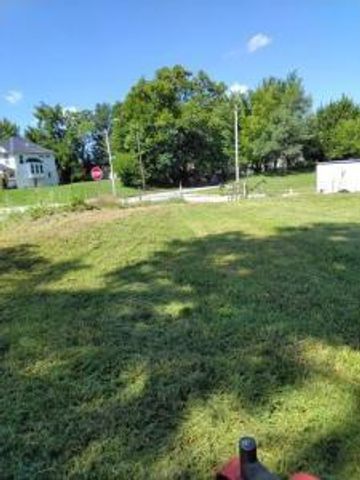 2539 Agnes Avenue, Kansas City, MO 64127