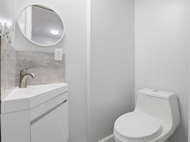 69 Lake Street, Shrewsbury, MA 01545