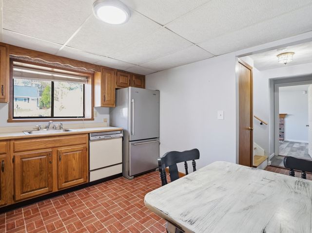 69 Lake Street, Shrewsbury, MA 01545