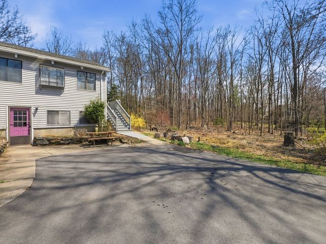 69 Lake Street, Shrewsbury, MA 01545