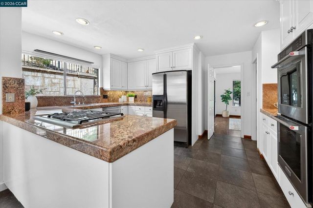 58 Saddle Rd., Walnut Creek, CA 94595