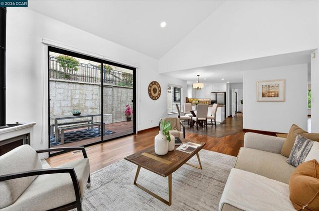 58 Saddle Rd., Walnut Creek, CA 94595