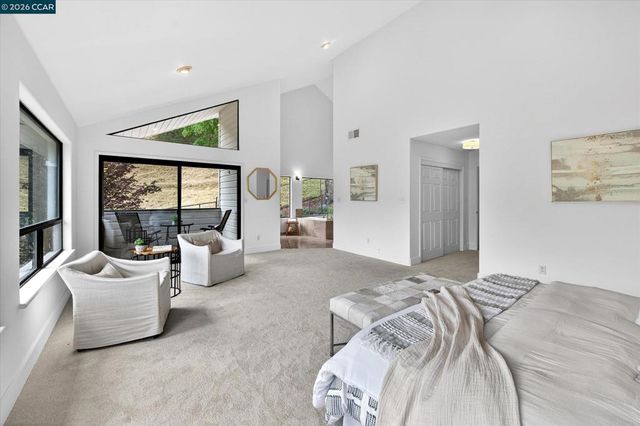 58 Saddle Rd., Walnut Creek, CA 94595